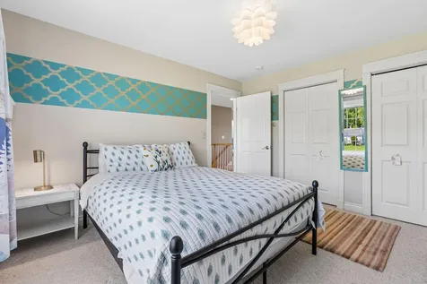 18 Linsausiq Way Falmouth ME 04105