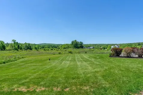 18 Linsausiq Way Falmouth ME 04105