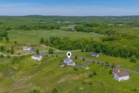 18 Linsausiq Way Falmouth ME 04105