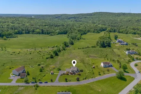 18 Linsausiq Way Falmouth ME 04105