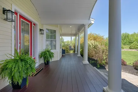 18 Linsausiq Way Falmouth ME 04105