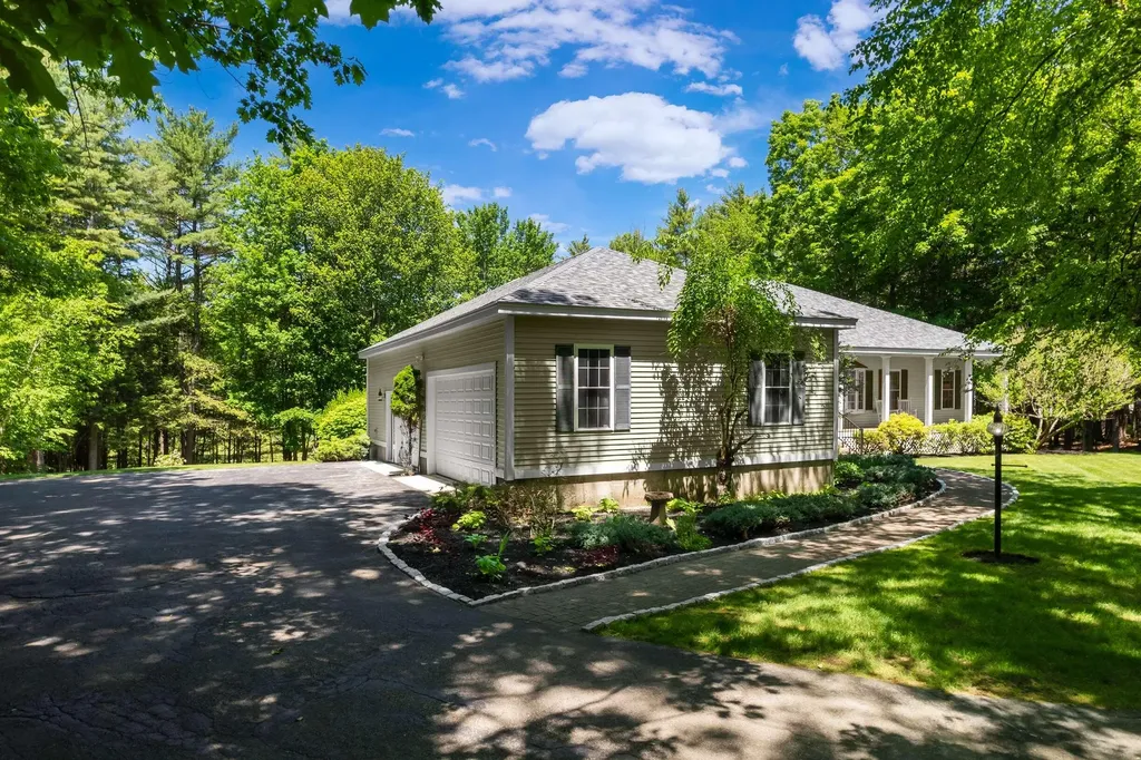 33 Buck Drive Eliot ME 03903