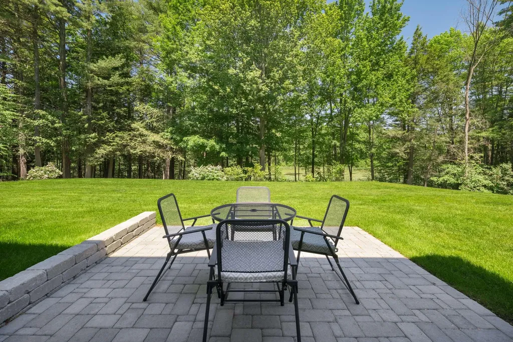 33 Buck Drive Eliot ME 03903