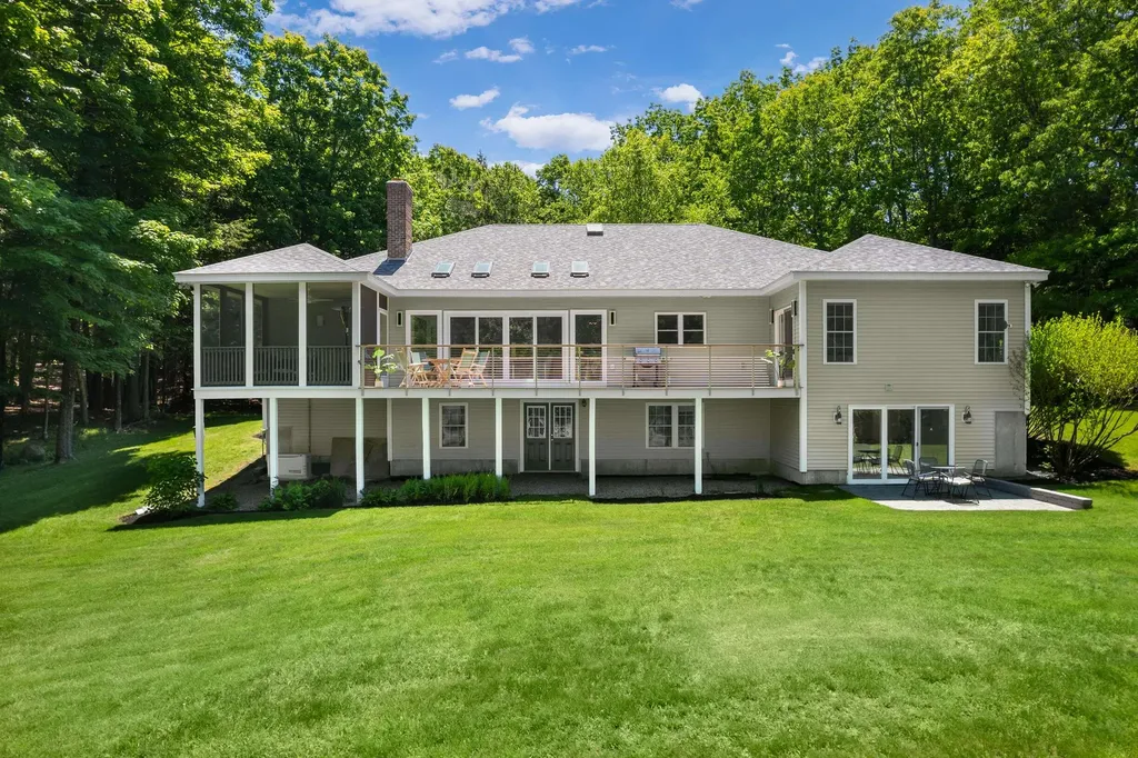 33 Buck Drive Eliot ME 03903