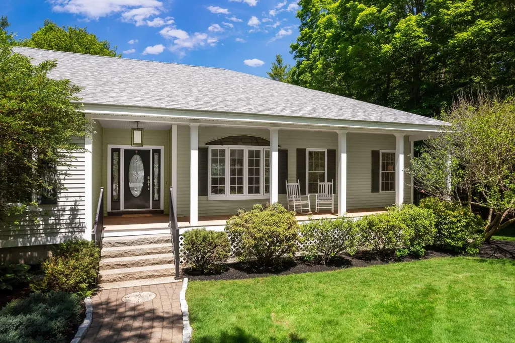 33 Buck Drive Eliot ME 03903