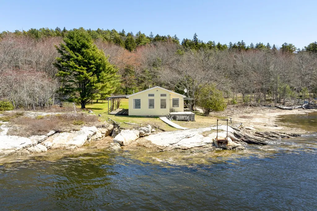 318 Marrtown Road Georgetown ME 04548
