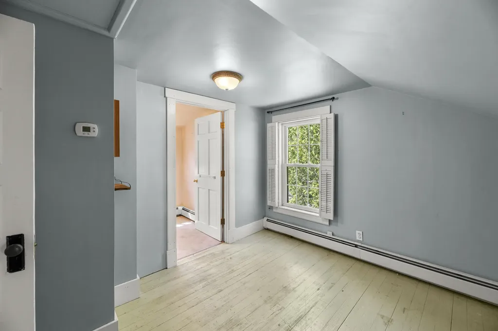 86 High Holborn Street Gardiner ME 04345