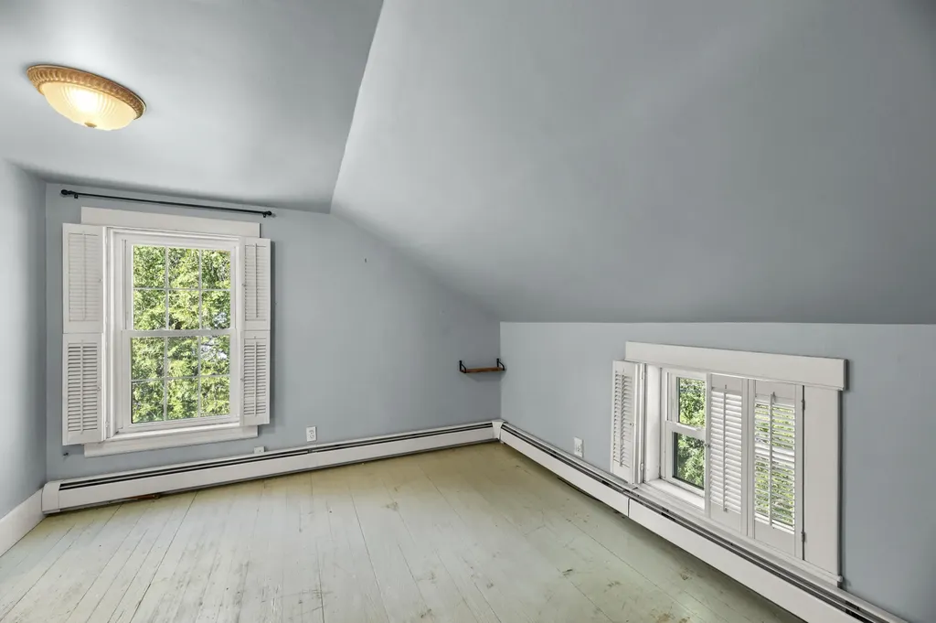 86 High Holborn Street Gardiner ME 04345