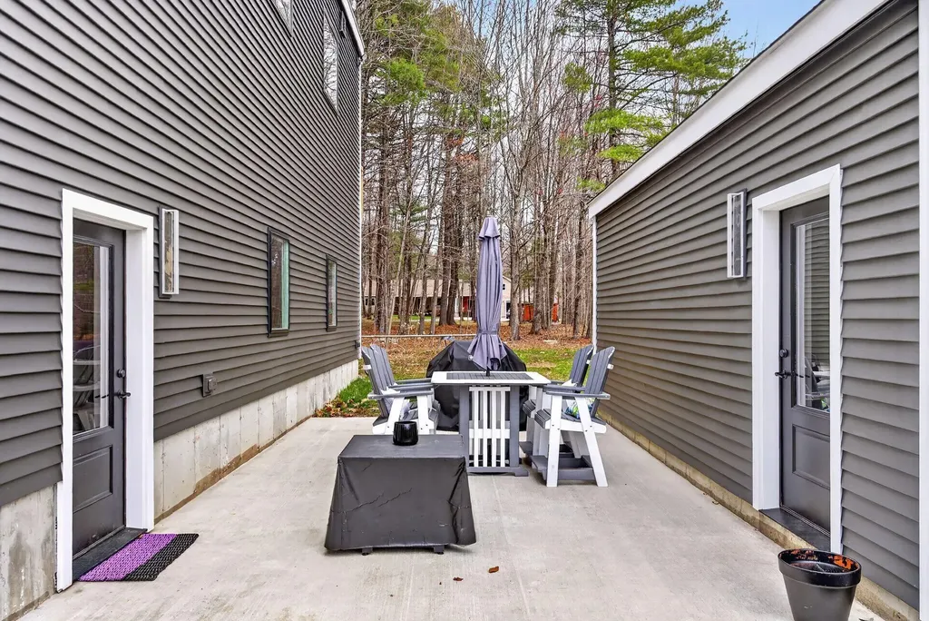 672 Danville Corner Road Auburn ME 04210