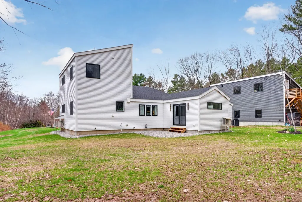 672 Danville Corner Road Auburn ME 04210