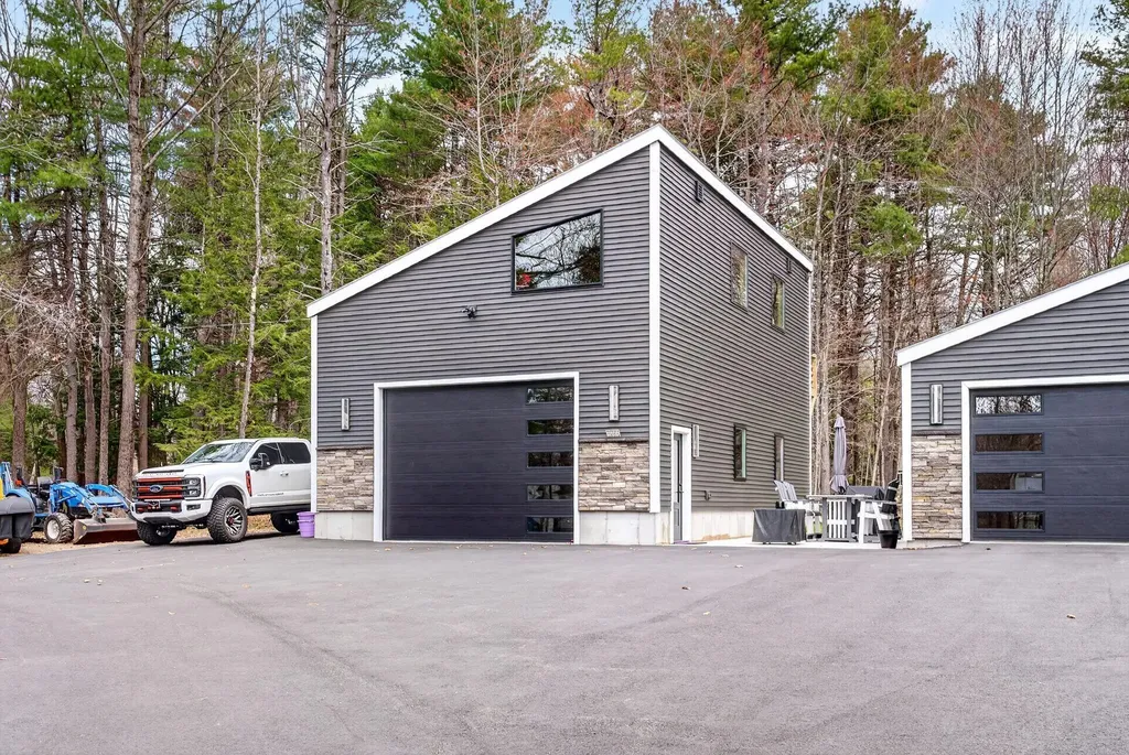 672 Danville Corner Road Auburn ME 04210