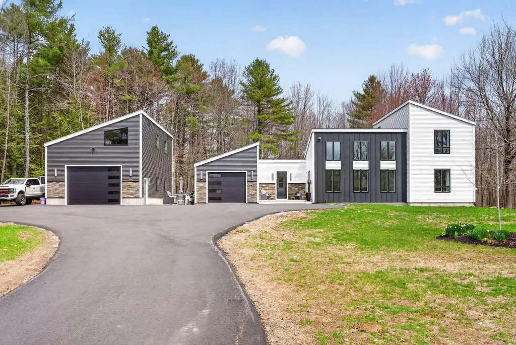 672 Danville Corner Road Auburn ME 04210