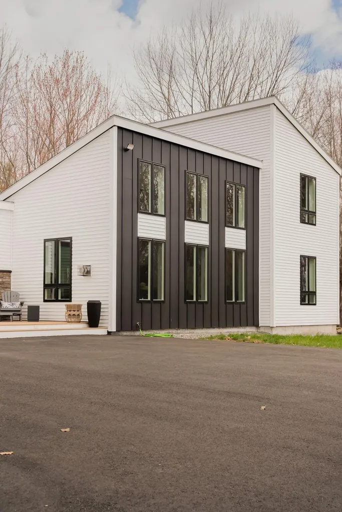 672 Danville Corner Road Auburn ME 04210