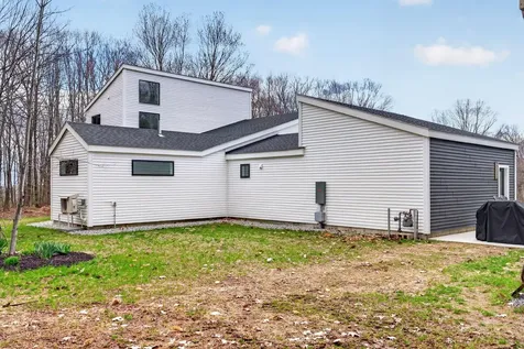 672 Danville Corner Road Auburn ME 04210