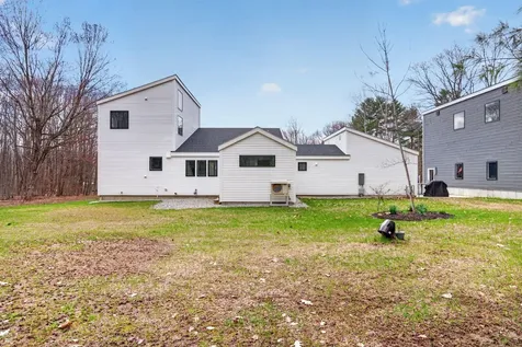 672 Danville Corner Road Auburn ME 04210
