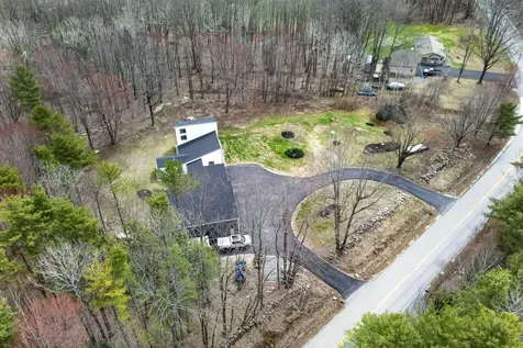 672 Danville Corner Road Auburn ME 04210