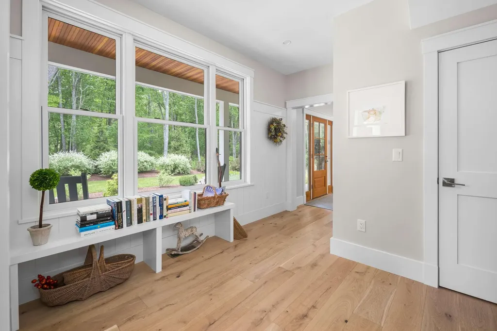 5 Primrose Lane York ME 03902