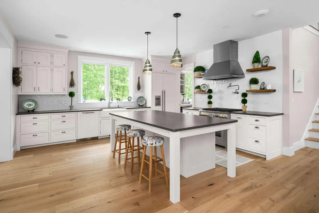 5 Primrose Lane York ME 03902