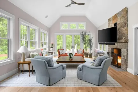 5 Primrose Lane York ME 03902