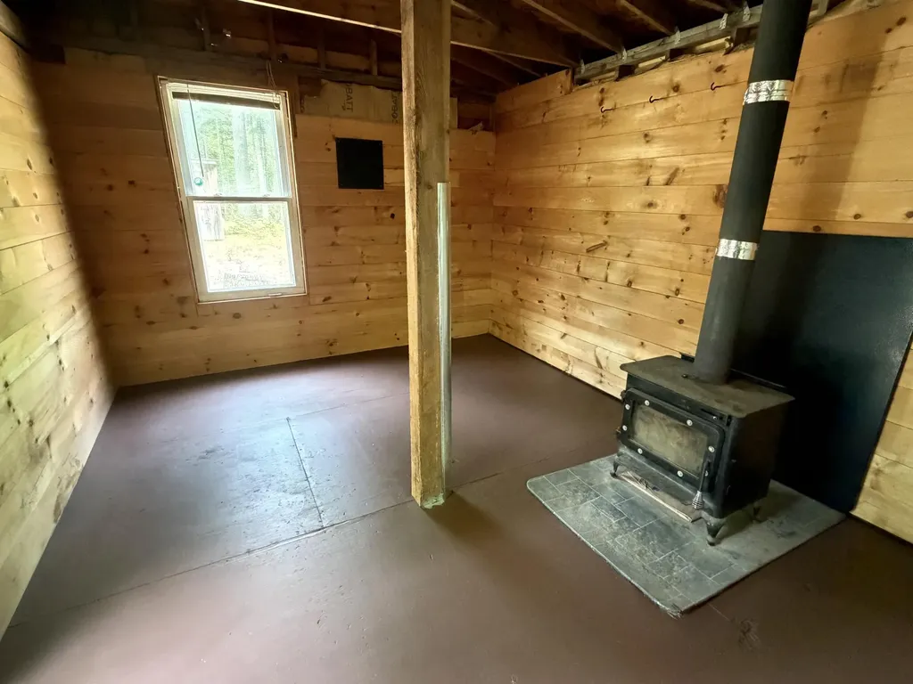 194 Meadow Road Hudson ME 04449