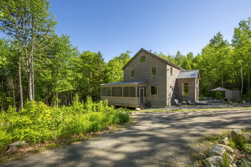 72 Will Butler Lane Bremen ME 04551