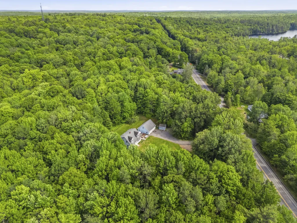1079 Gardiner Road Wiscasset ME 04578