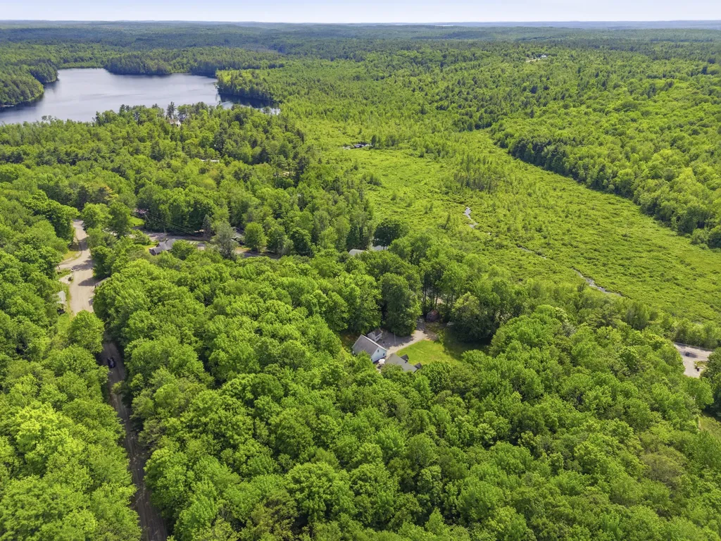 1079 Gardiner Road Wiscasset ME 04578