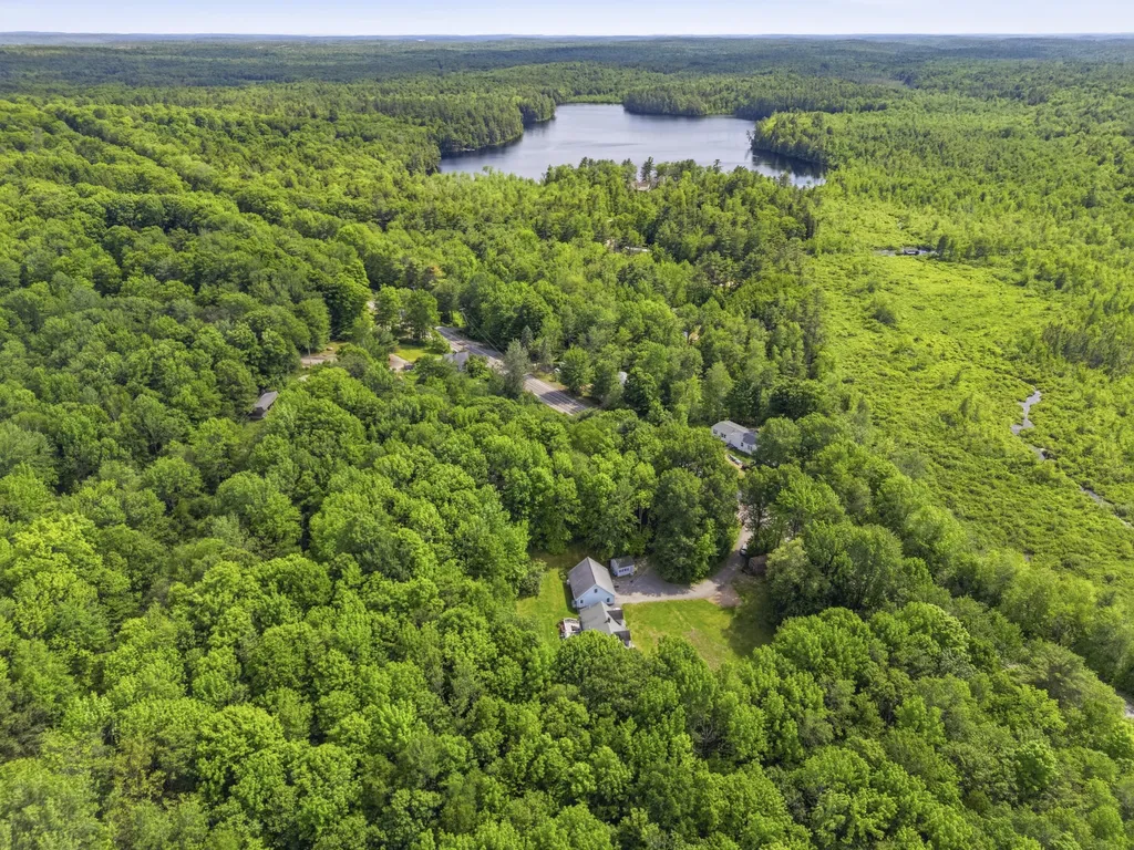 1079 Gardiner Road Wiscasset ME 04578