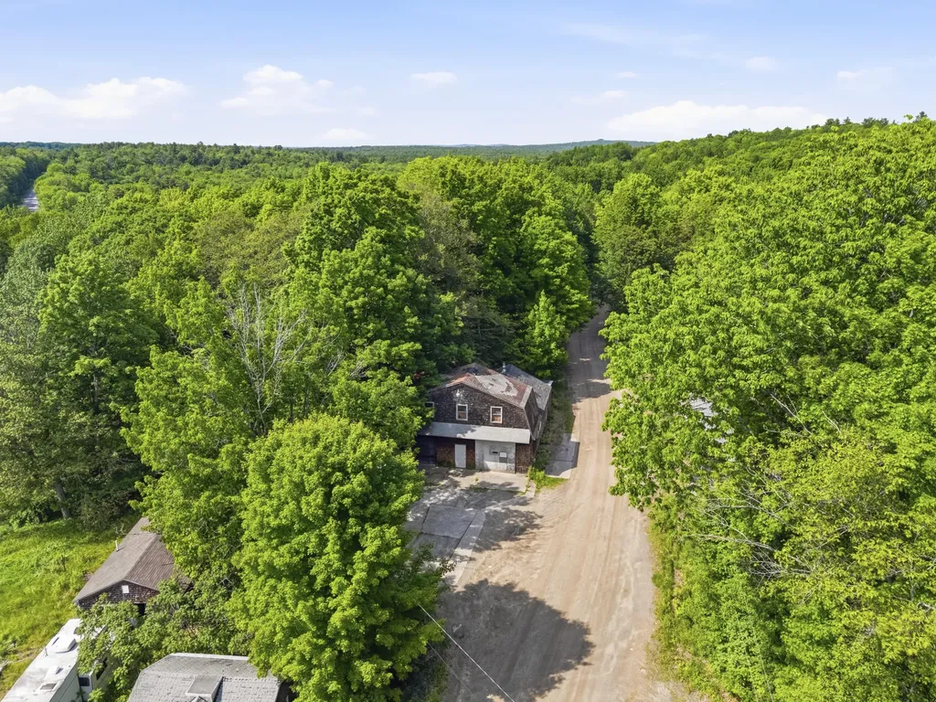 1079 Gardiner Road Wiscasset ME 04578