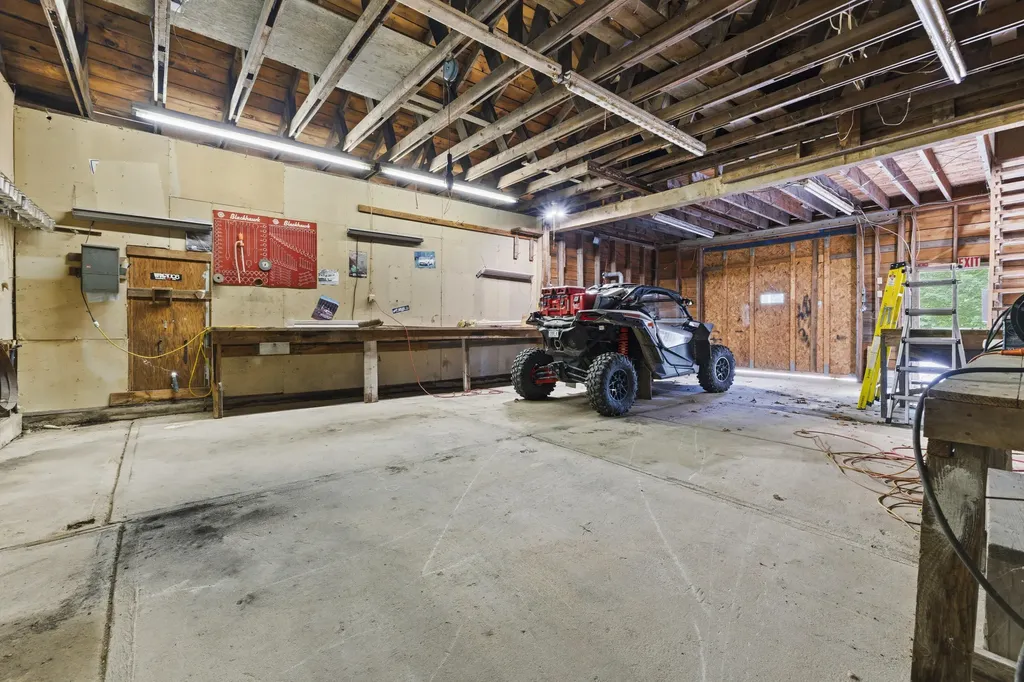 1079 Gardiner Road Wiscasset ME 04578