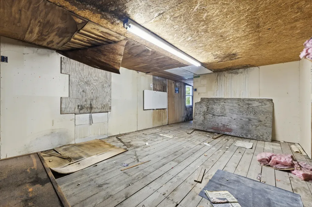 1079 Gardiner Road Wiscasset ME 04578