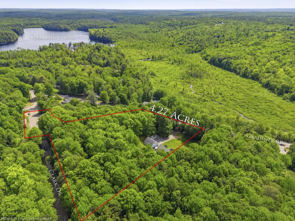 1079 Gardiner Road Wiscasset ME 04578