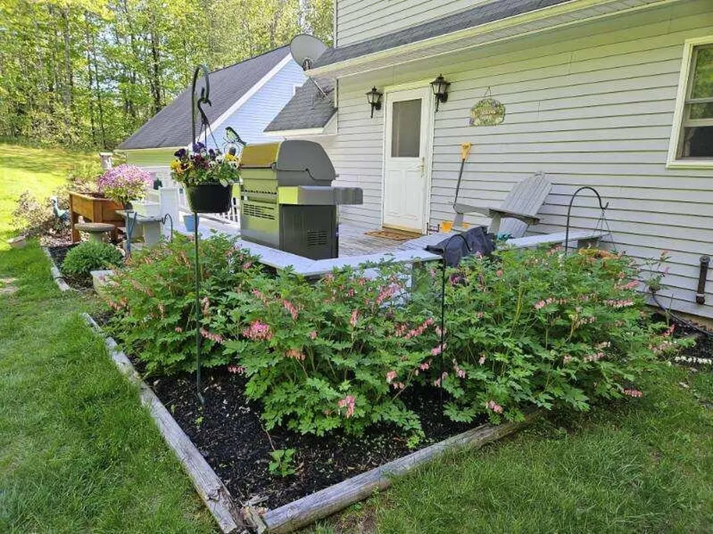 1079 Gardiner Road Wiscasset ME 04578
