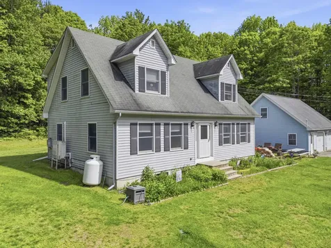 1079 Gardiner Road Wiscasset ME 04578