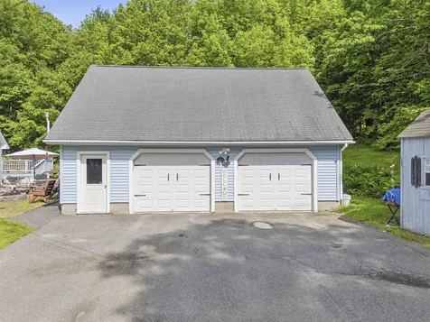 1079 Gardiner Road Wiscasset ME 04578