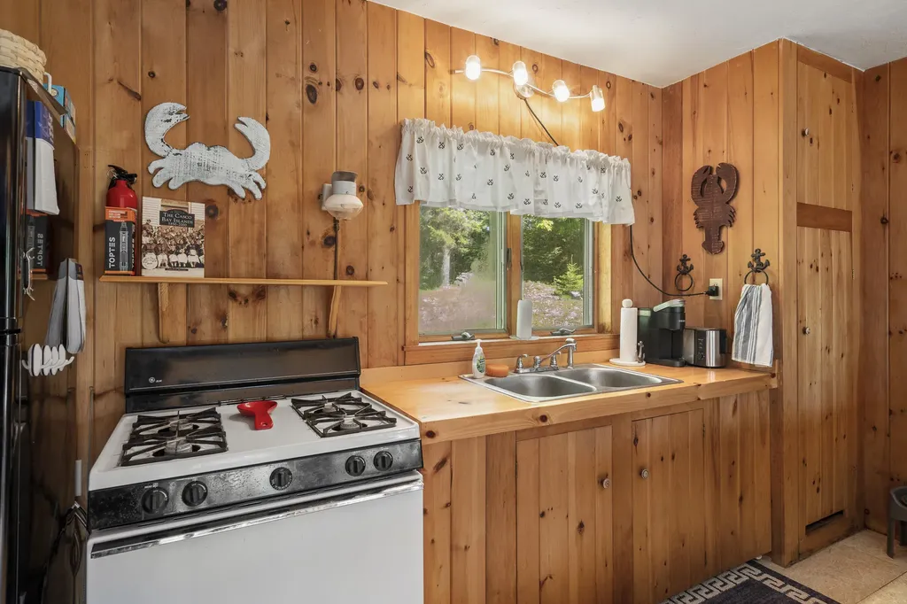 39 Birch Island S Street Harpswell ME 04079