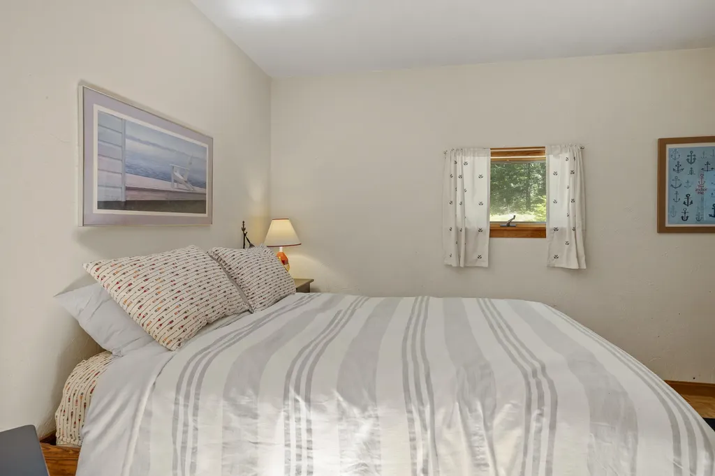 39 Birch Island S Street Harpswell ME 04079