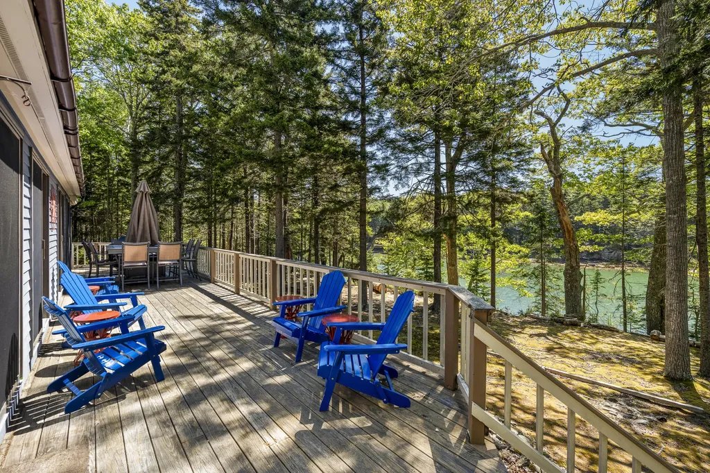 39 Birch Island S Street Harpswell ME 04079