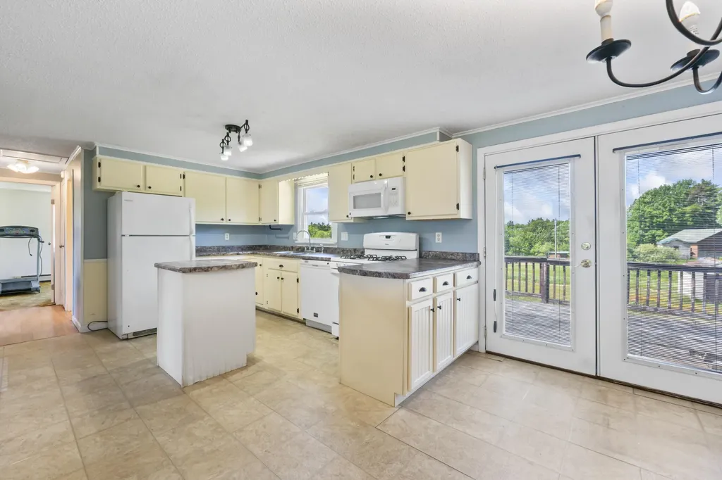 210 Collins Mills Road West Gardiner ME 04345