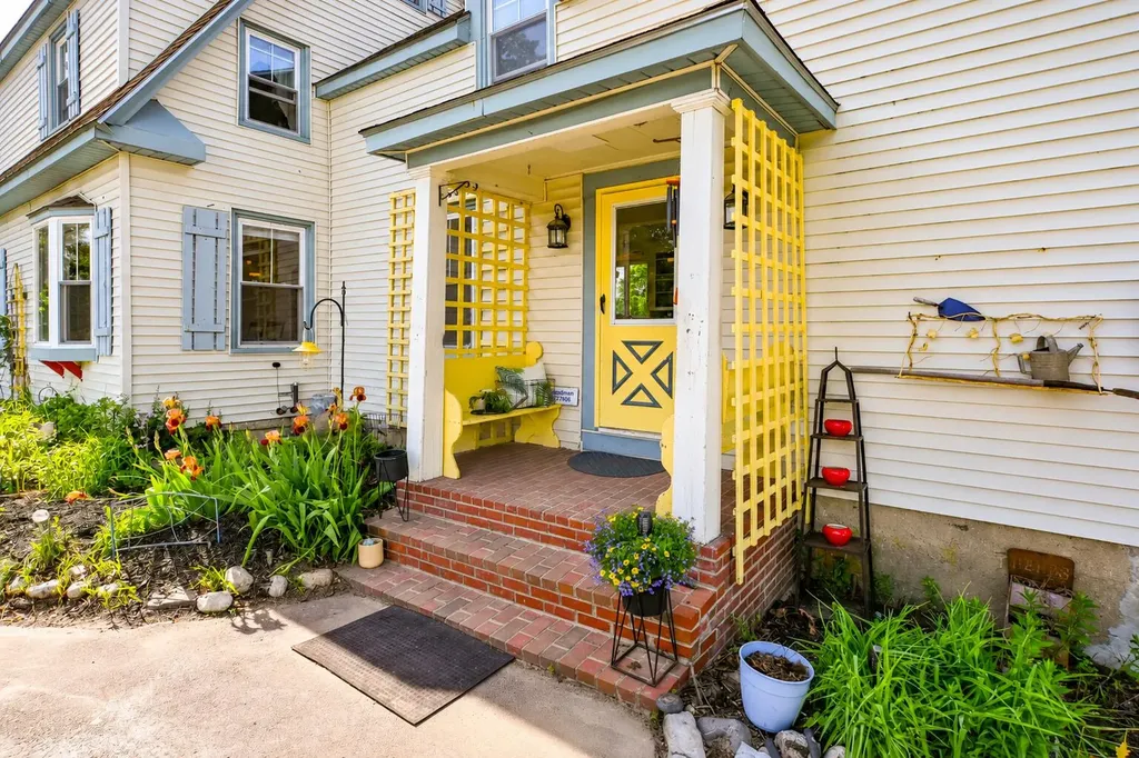41 Main Street Windham ME 04062