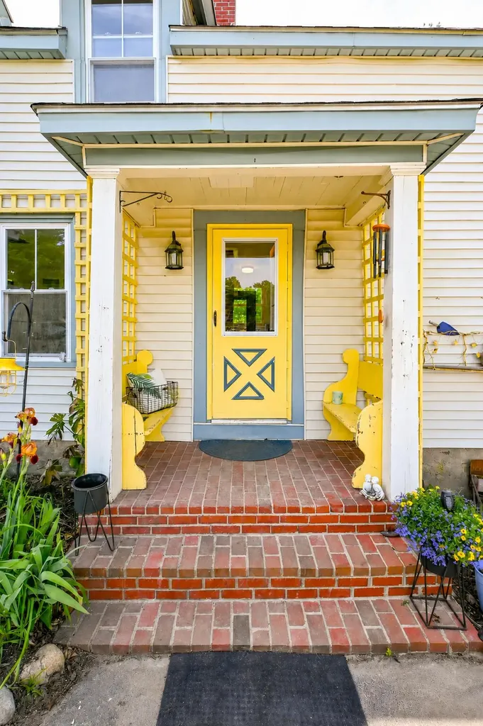41 Main Street Windham ME 04062