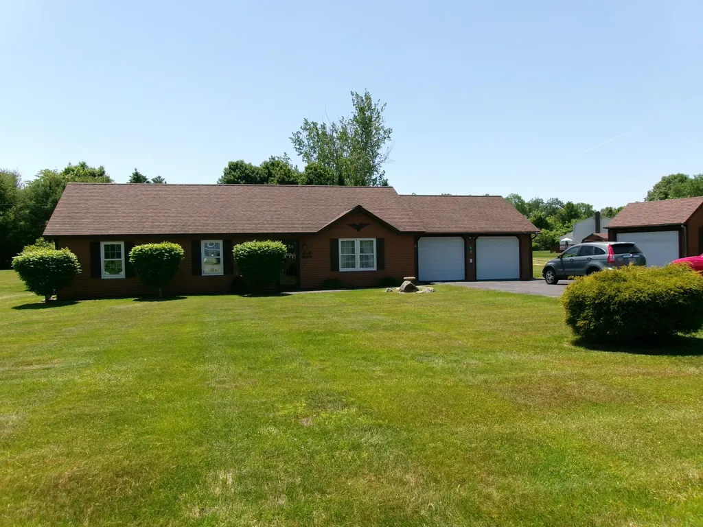 8 Chadwick Hill Drive China ME 04358