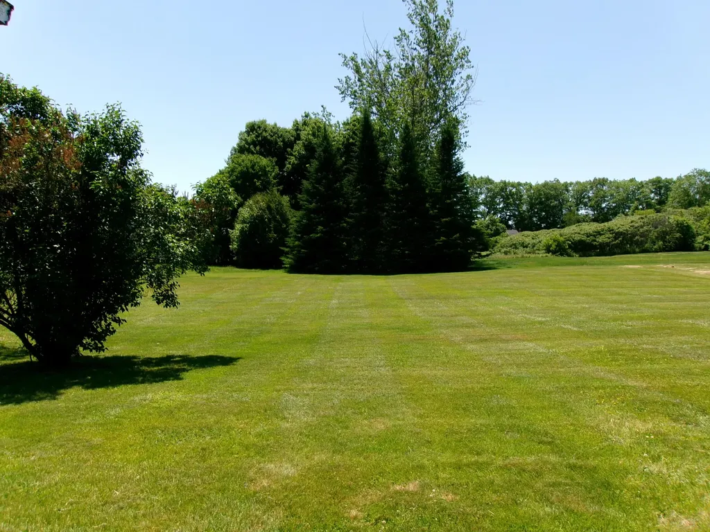 8 Chadwick Hill Drive China ME 04358