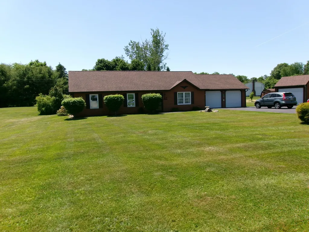 8 Chadwick Hill Drive China ME 04358
