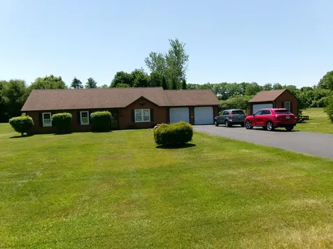 8 Chadwick Hill Drive China ME 04358