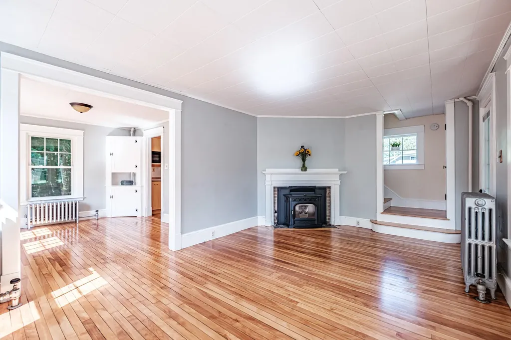 32 Pine Point Road Scarborough ME 04074