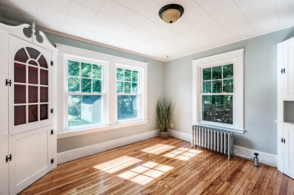 32 Pine Point Road Scarborough ME 04074