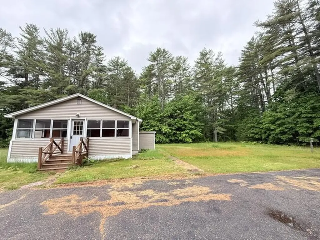82 Jenkins Road Saco ME 04072