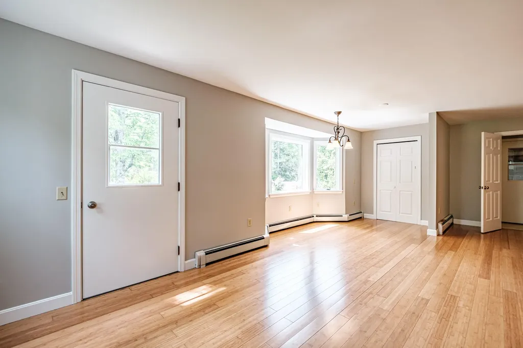 235 Augusta Road Topsham ME 04086
