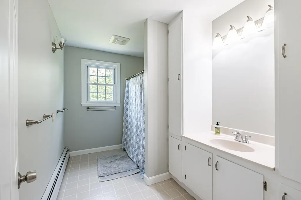 235 Augusta Road Topsham ME 04086